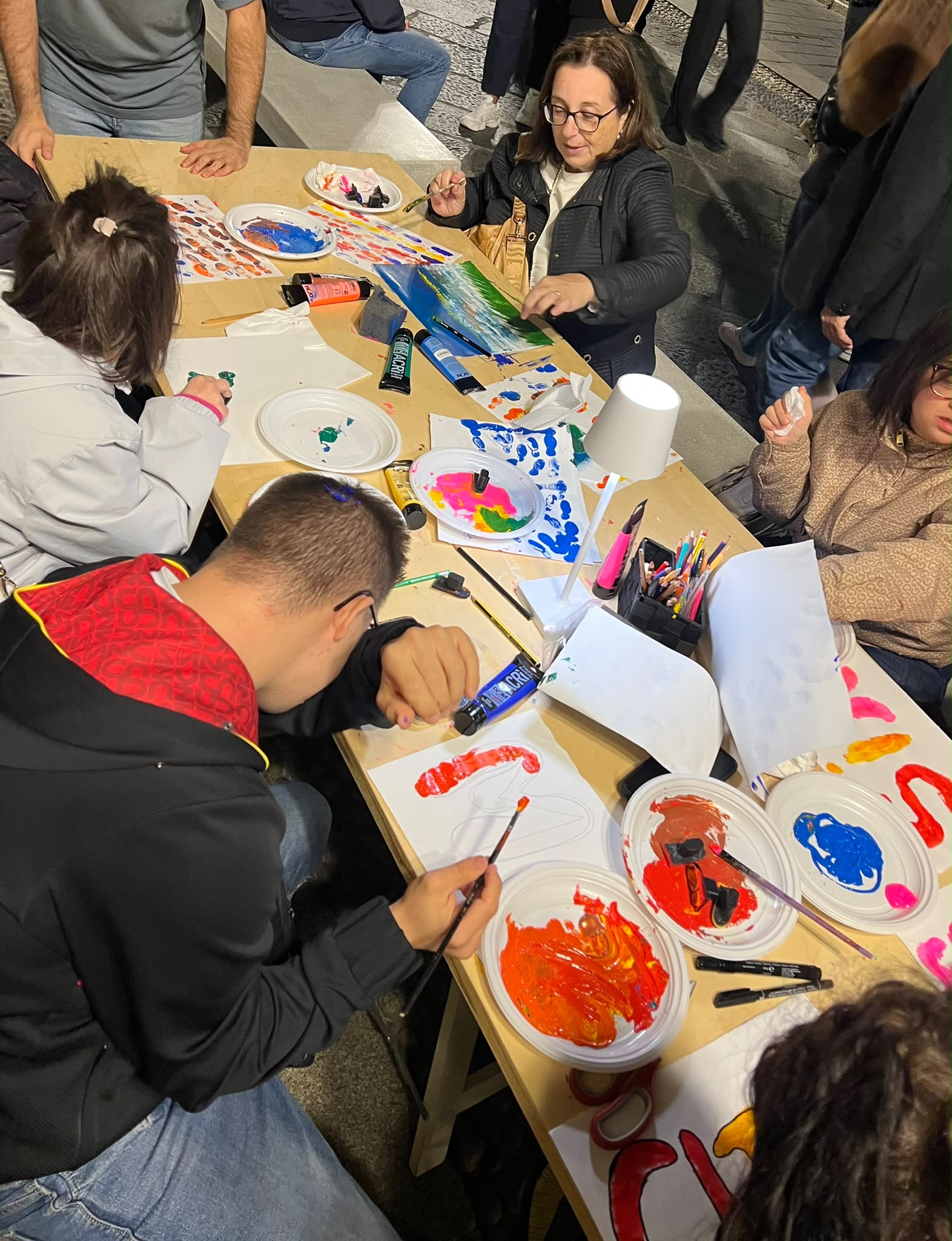Catanzaro, “Strade di Velluto” protagonista dell’inaugurazione di Isola 22: arte e inclusione nel cuore della città